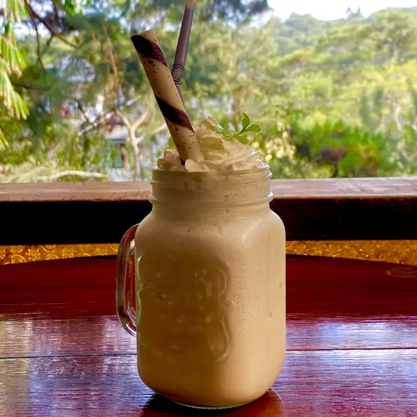 la-casa-bianca-hotel-cafe - Vanilla Milkshake