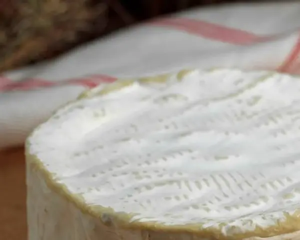 la-fromagerie - Brillat-Savarin 0.5lb - Cow's Milk