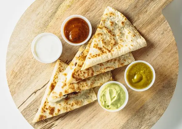 la-mexicana-grill - Asada Quesadilla