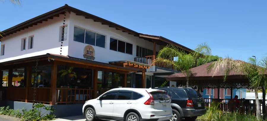 la-plaza-del-cafe-restaurant