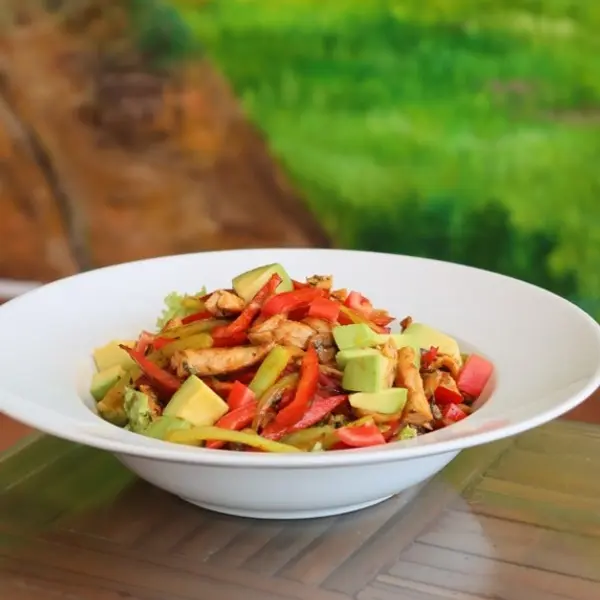 la-plaza-del-cafe-restaurant - Ensalada de la casa