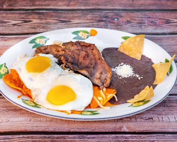 la-torta-gorda - Chilaquiles con 2 Huevos