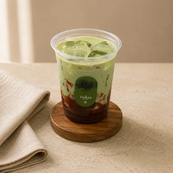 le-cadeau-uae - Strawberry matcha