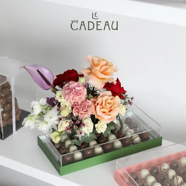 le-cadeau - Le Cadeau signature Box - 36 pcs with Flowers