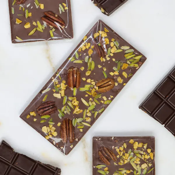 le-cadeau - Vegan Milk Chocolate with Nuts