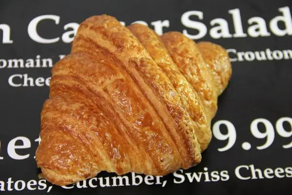 le-croissant-cafe - Butter Croissant