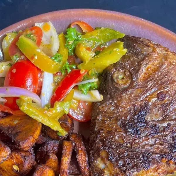 le-garba-chaudrestaurant-dattieke - Tilapia Super Pro (Alloco + Grilled Tilapia)