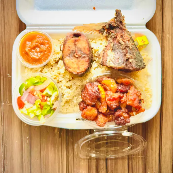 le-garba-chaudrestaurant-dattieke - Garba Pro Max (Attieke + Fried Tuna + Alloco)