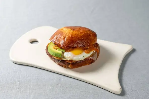 le-pain-quotidien - Cheddar, Avocado & Tomato-Pepper Jam Breakfast Sandwich