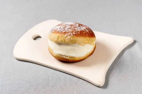 le-pain-quotidien - French Cream Doughnut