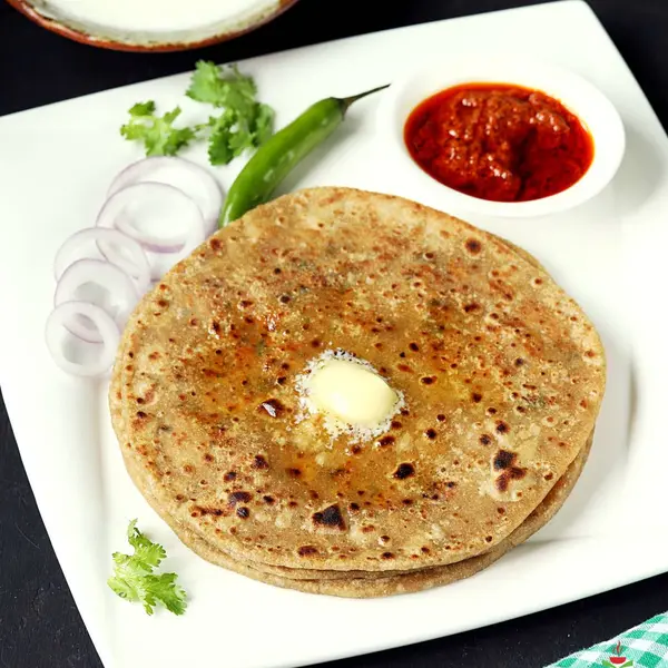 le-selena - Paneer Paratha