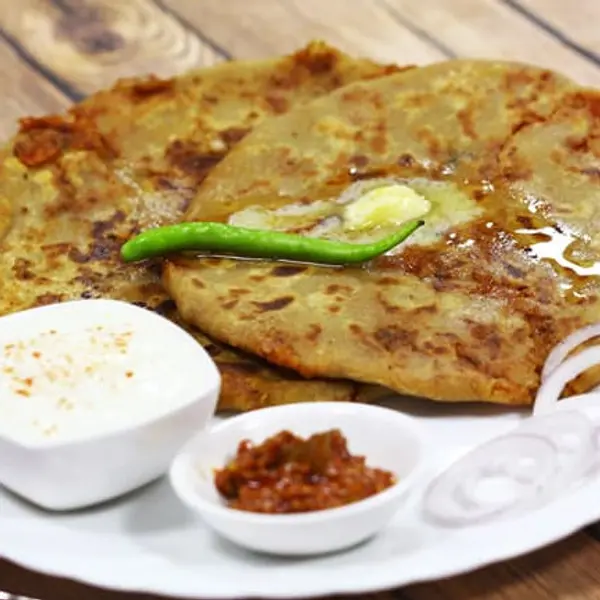 le-selena - Aloo Paratha