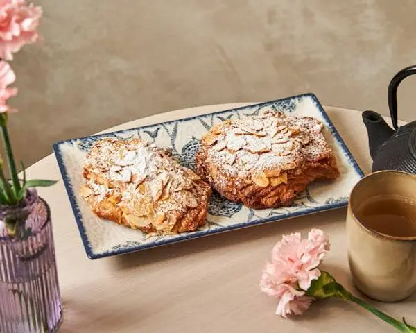 le-xxv - Pain au chocolat aux amandes