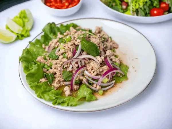 lers-ros-thai - Larb Chicken Salad