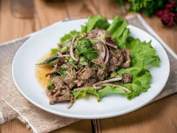 lers-ros-thai - Grilled Pork Salad