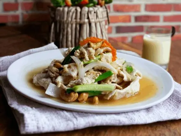 lers-ros-thai - Cashew Nut Chicken