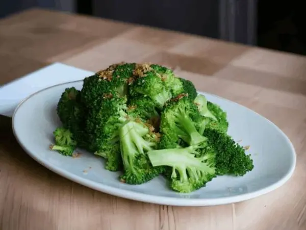 lers-ros-thai - Steamed Broccoli