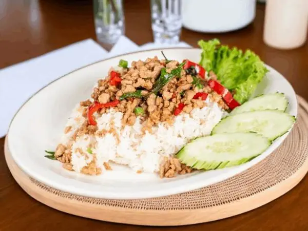 lers-ros-thai - Stir-fry Basil (Rice Plate)