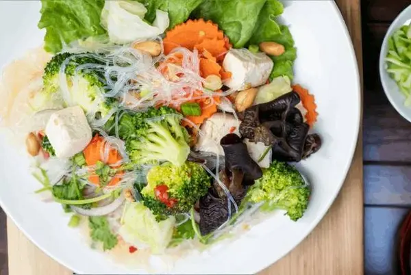 lers-ros-thai - Vegetarian Silver Noodle Salad