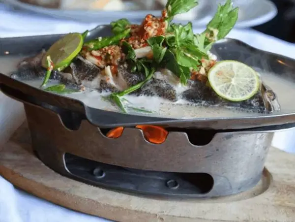 lers-ros-thai - Steamed Bass with Lemongrass