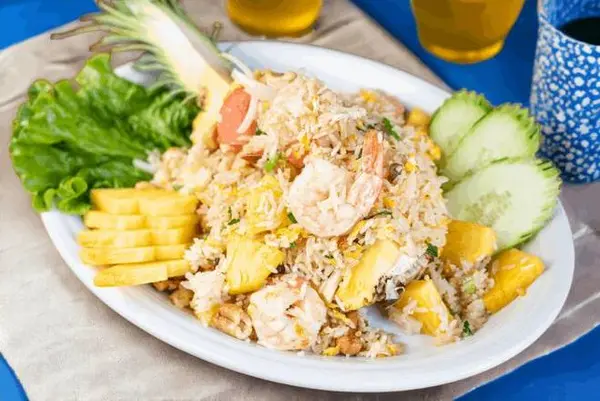 lers-ros-thai - Pineapple Fried Rice