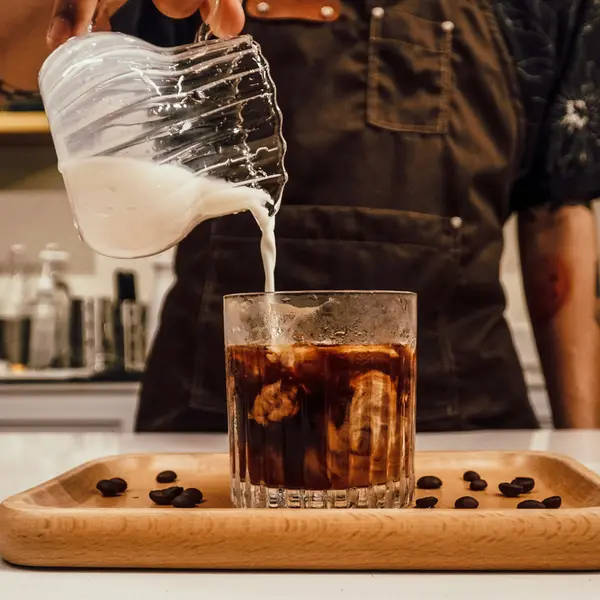 linguru - Americano with milk