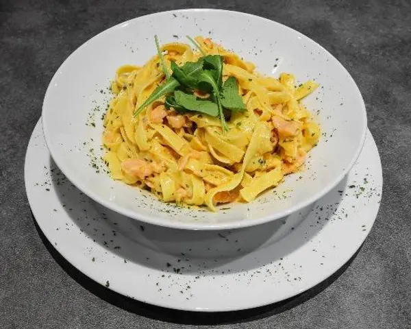 lippo - Tagliatelles au saumon