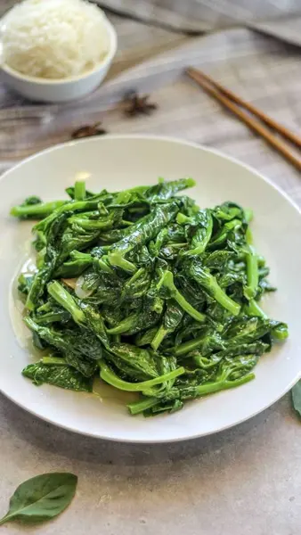 little-sichuan - Pea Sprouts with Garlic 蒜炒豆苗