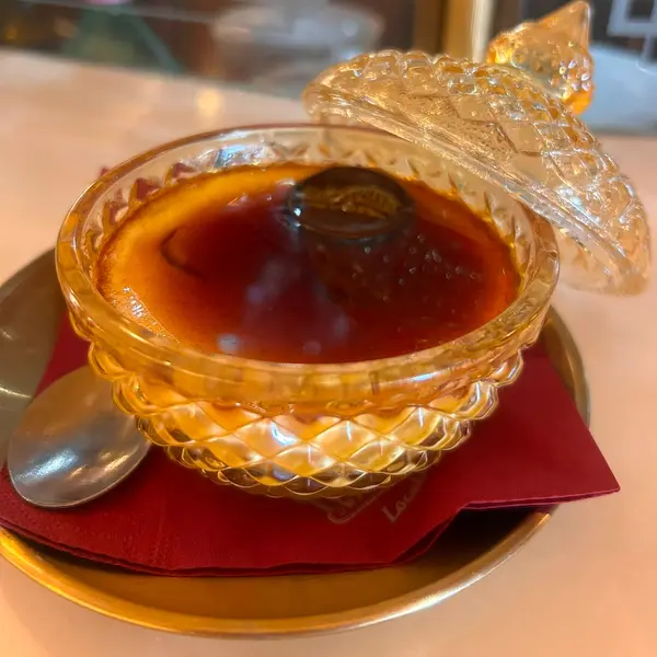 locale-storico-ditalia - Tuscan milkman with crème caramel (B, D, E)