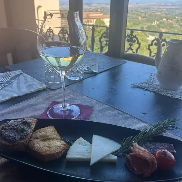 locale-storico-ditalia - Badia Crepaldo - Rosé 1084 Extra Brut
