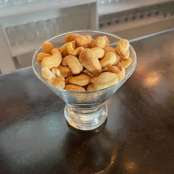 lokahi-brewing-company - Cashews