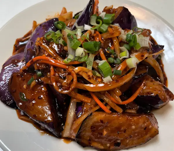 loving-hut - Savory Braised Eggplant - E13