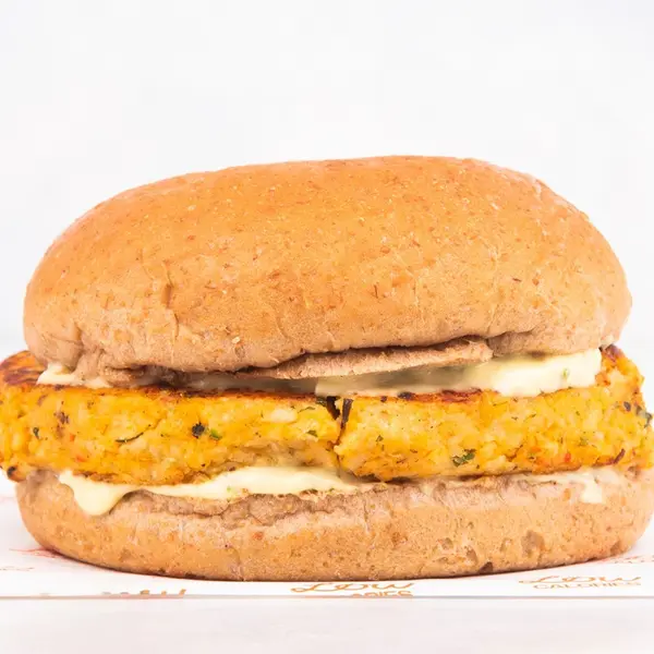 low-calories-al-jahili - برجر سلمون