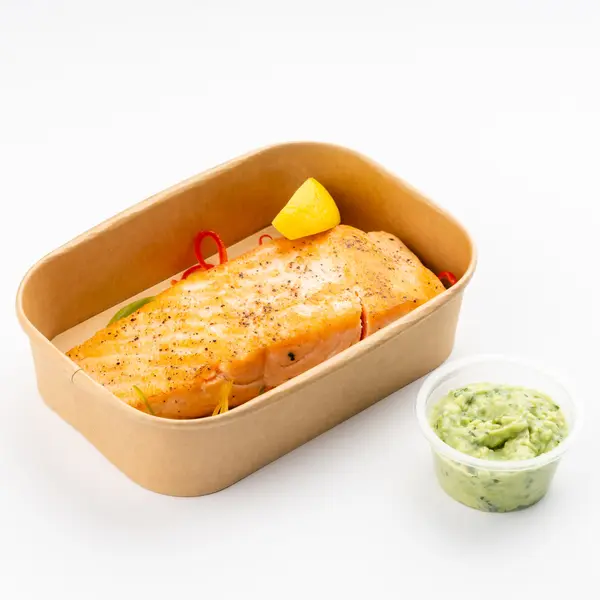 low-calories-al-jahili - سلمون بالأفوكادو