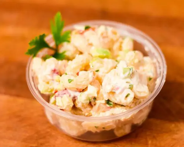 lucca-delicatessen - Macaroni Salad