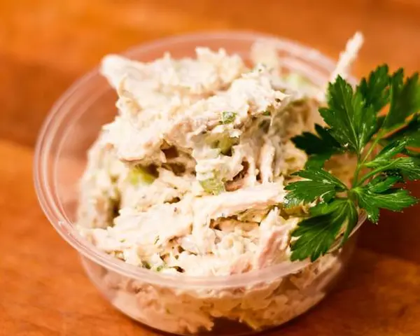 lucca-delicatessen - Chicken Salad