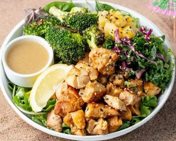 lulubowls - BBQ Chicken Salad