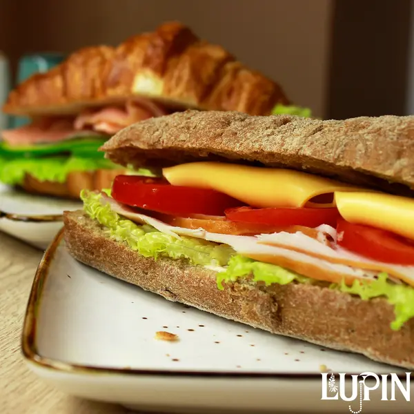 lupin-coffee-azneft - Çiabatta sendviç (Hinduşka ilə)