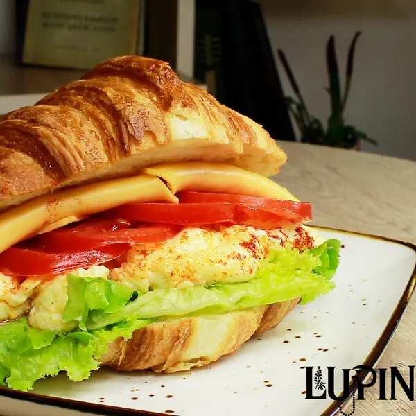 lupin-coffee-azneft - Kruasan Sendviç (Scramble)