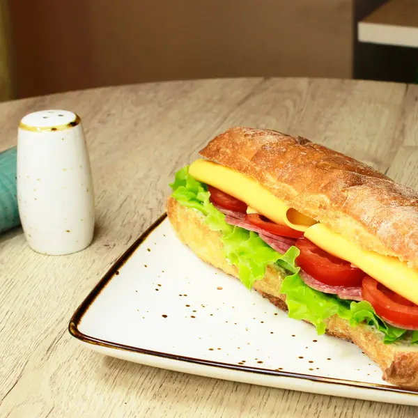 lupin-coffee-azneft - Çiabatta Sendviç (Salami ilə)
