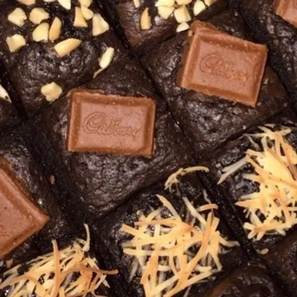 luxury-cafe - Chocolate brownie
