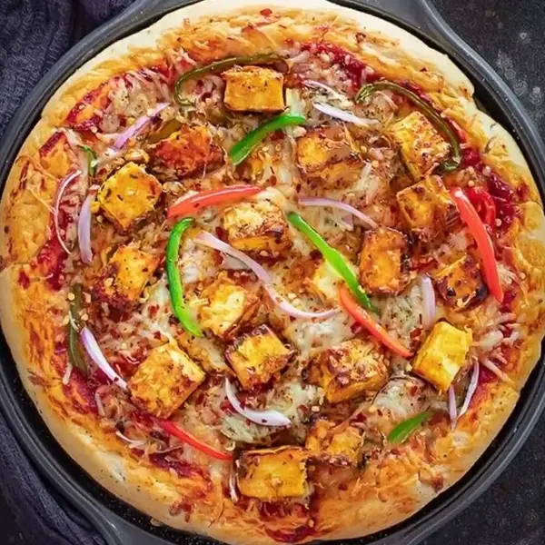 luxury-cafe - Peri Peri paneer pizza