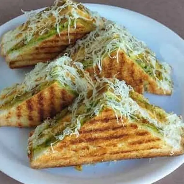 luxury-cafe - Cheesy Chicken Sandwich