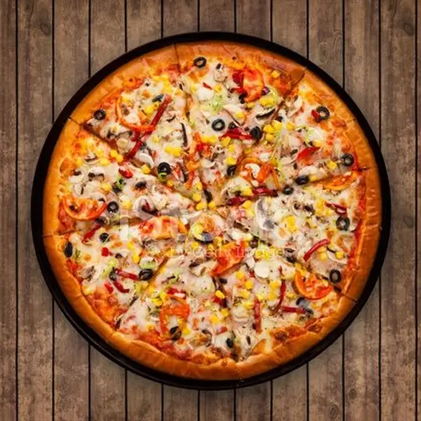 luxury-cafe - Peri Peri chicken pizza