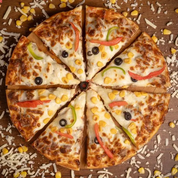 luxury-cafe - Cheese Corn Pizza