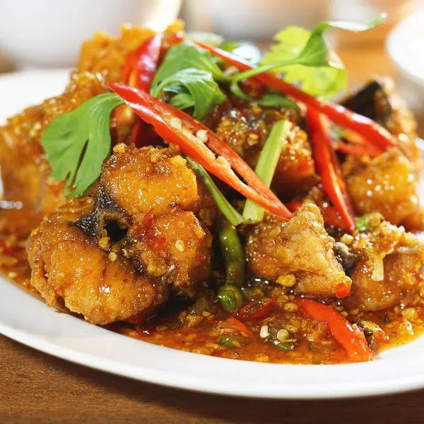 luxury-cafe - Hot garlic fish (8 pcs)
