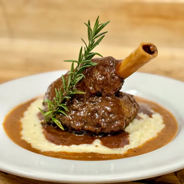 maccheroni-republic - Pierna de cordero en salsa Barolo