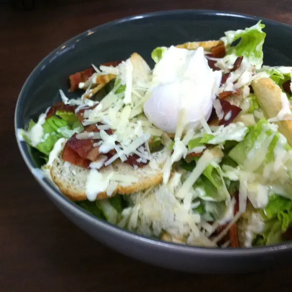 mad-monkey-bangkok - Caesar Salad