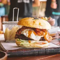 mad-monkey-bangkok - Gourmet Burgers