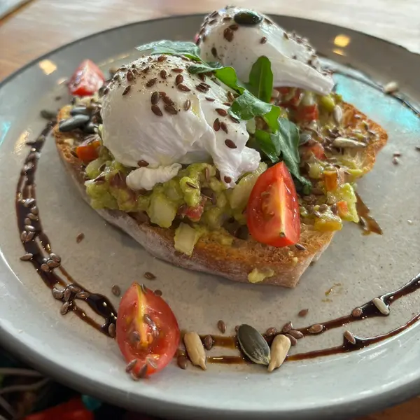 mad-monkey-bangkok - Smashed Avo